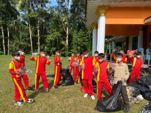 Gerakan Pilah Sampah Kader Adiwiyata SDN Tegalsari Setelah Acara Pramuka Garuda: Mewujudkan Lingkungan Bersih dan Hijau